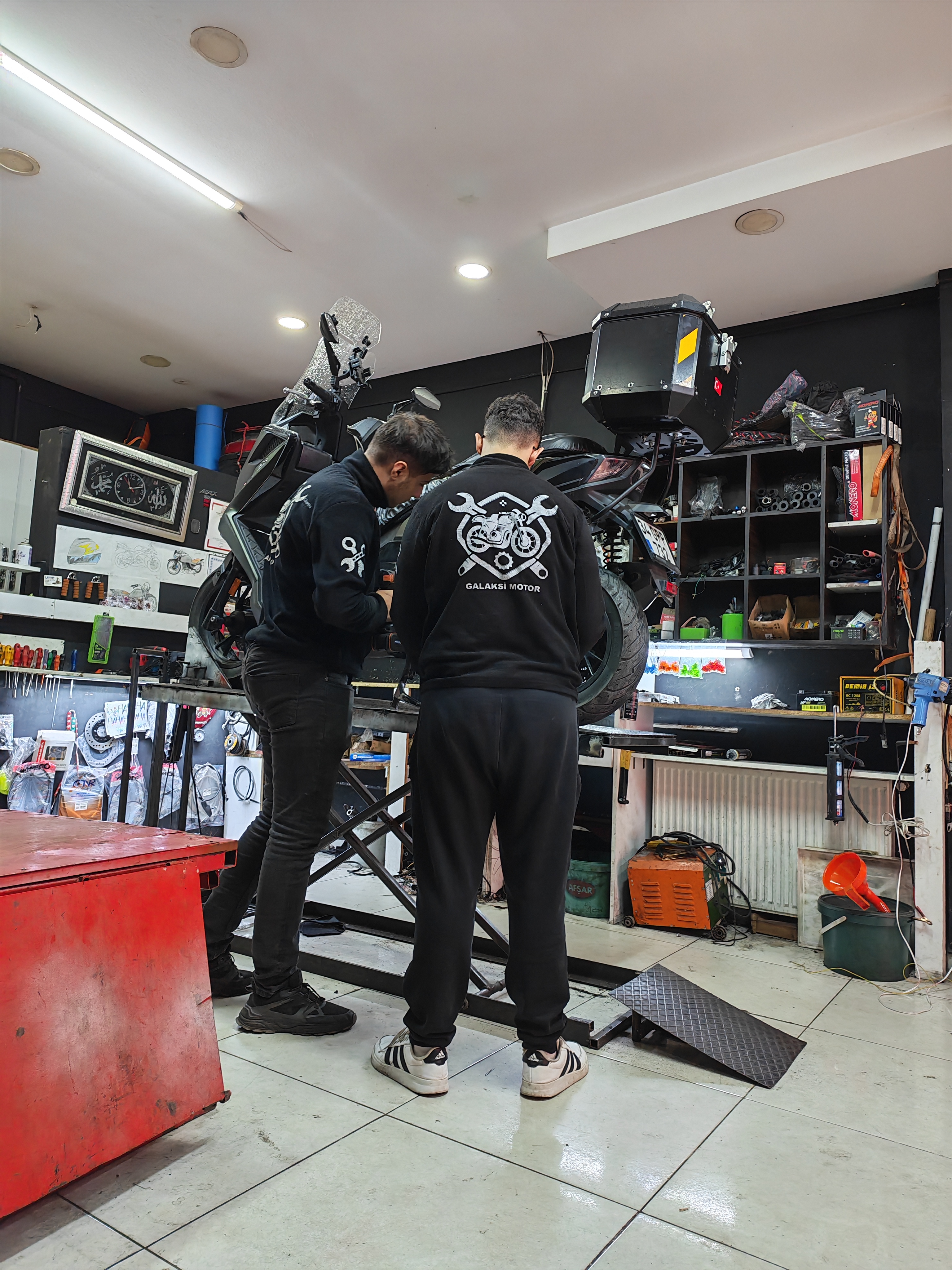 Galaksi Motor Atölyesi